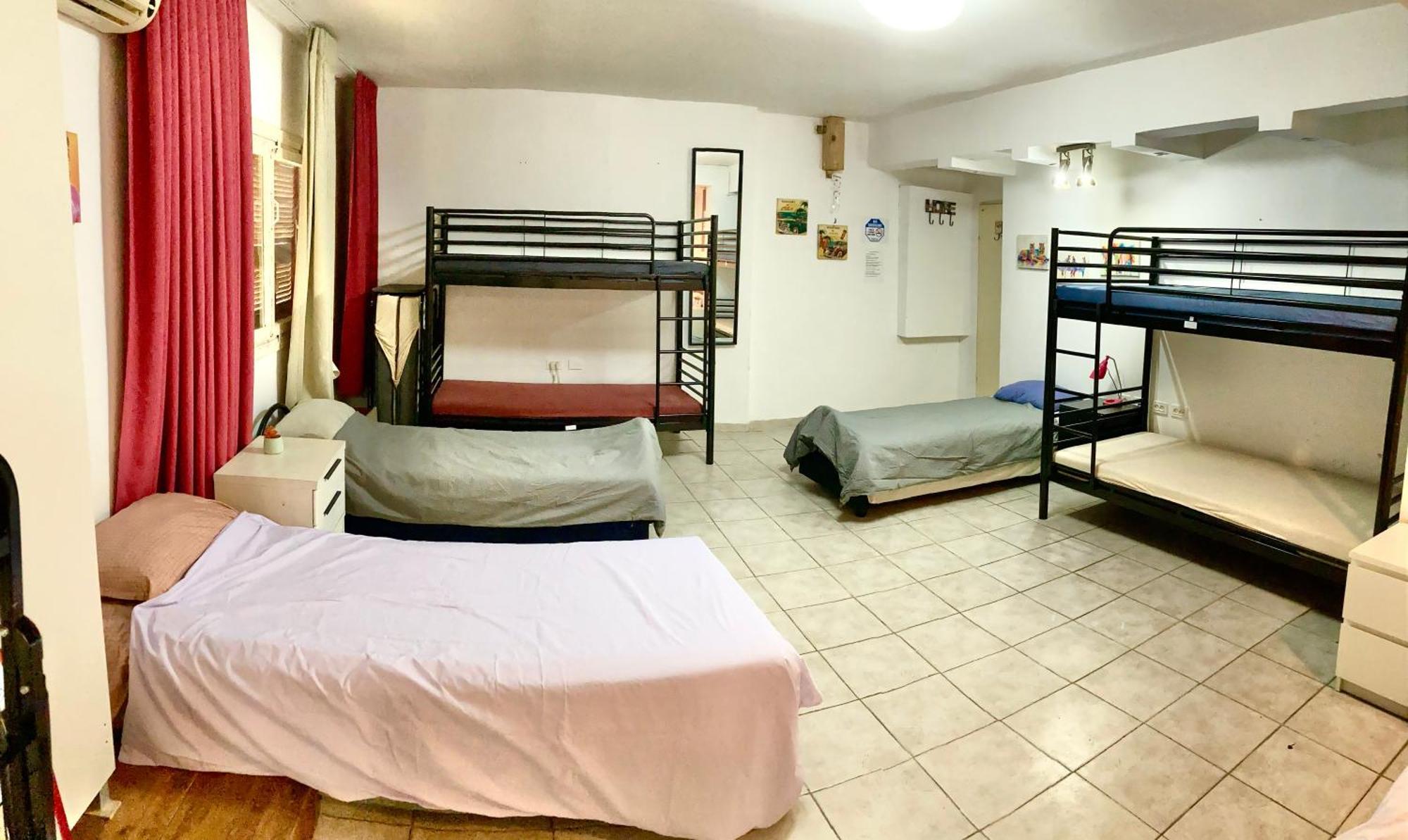 Guest house Dotan's Boutique - By The Beach!