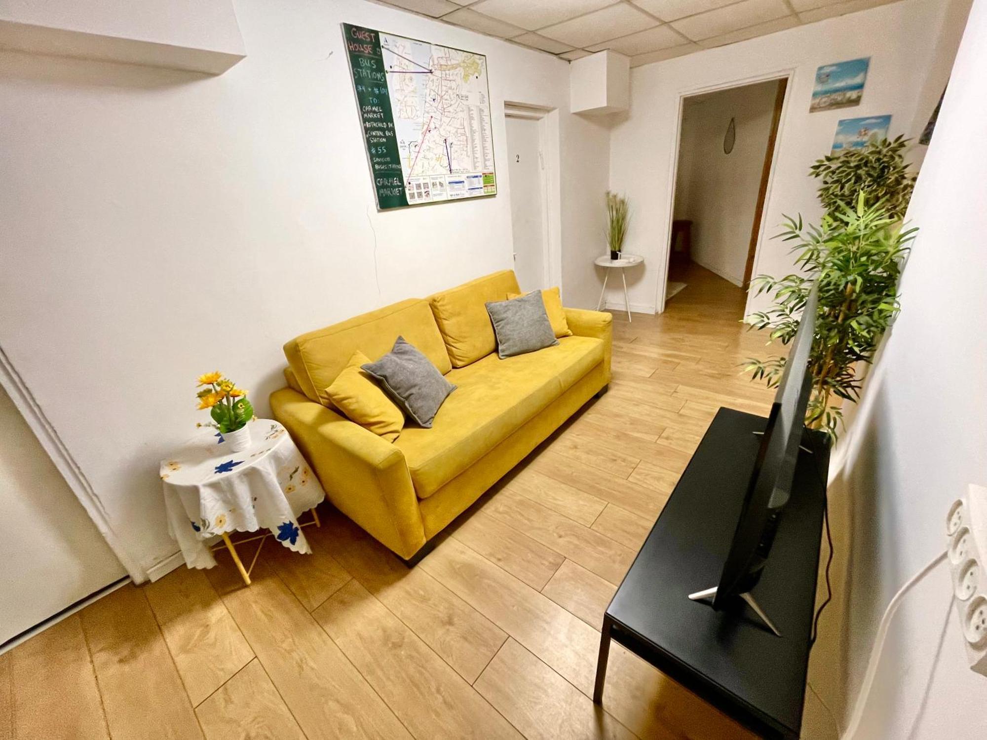 Guest house Dotan's Boutique - By The Beach! *